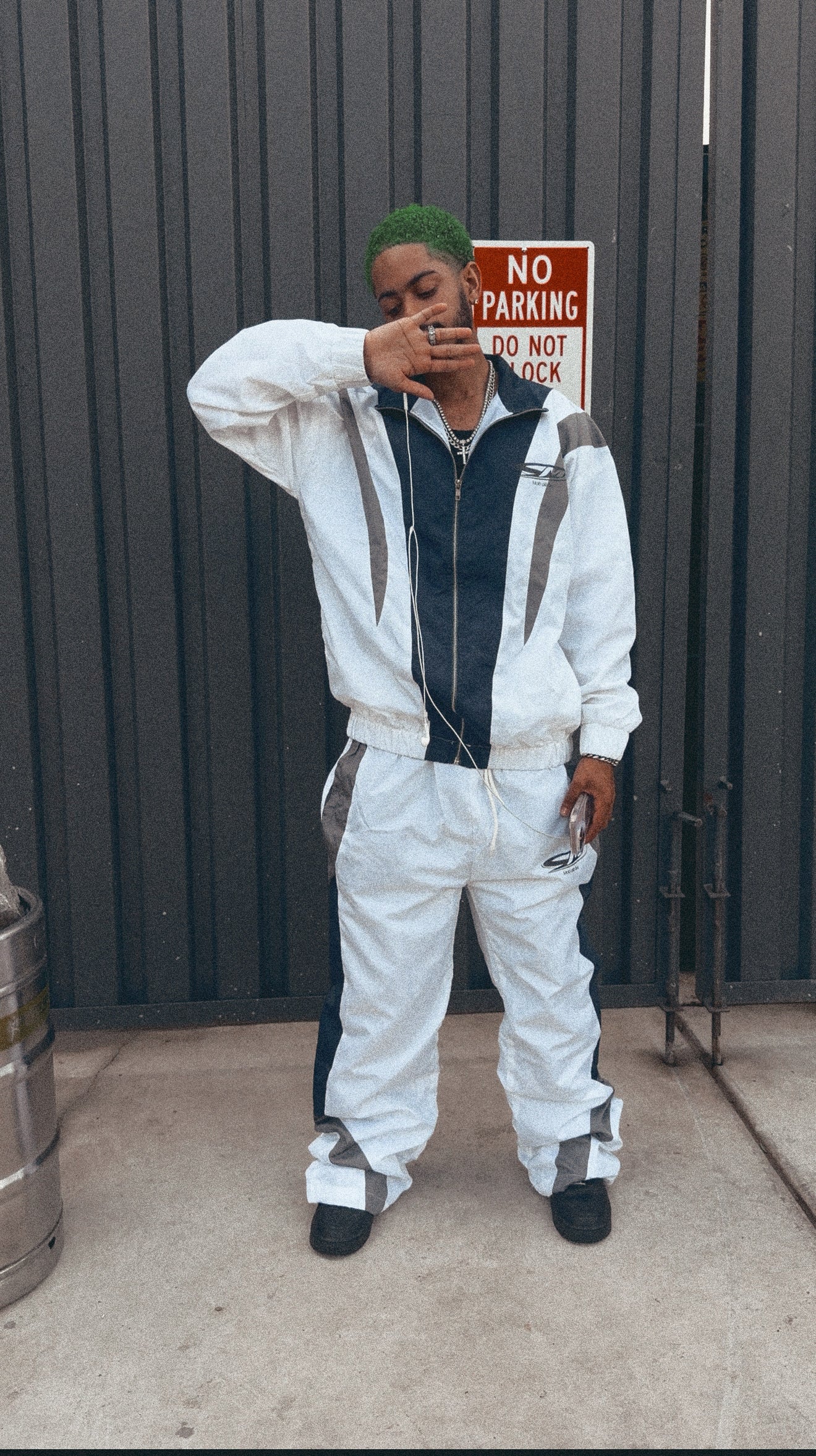 WHITE 1OF1 TRACKSET